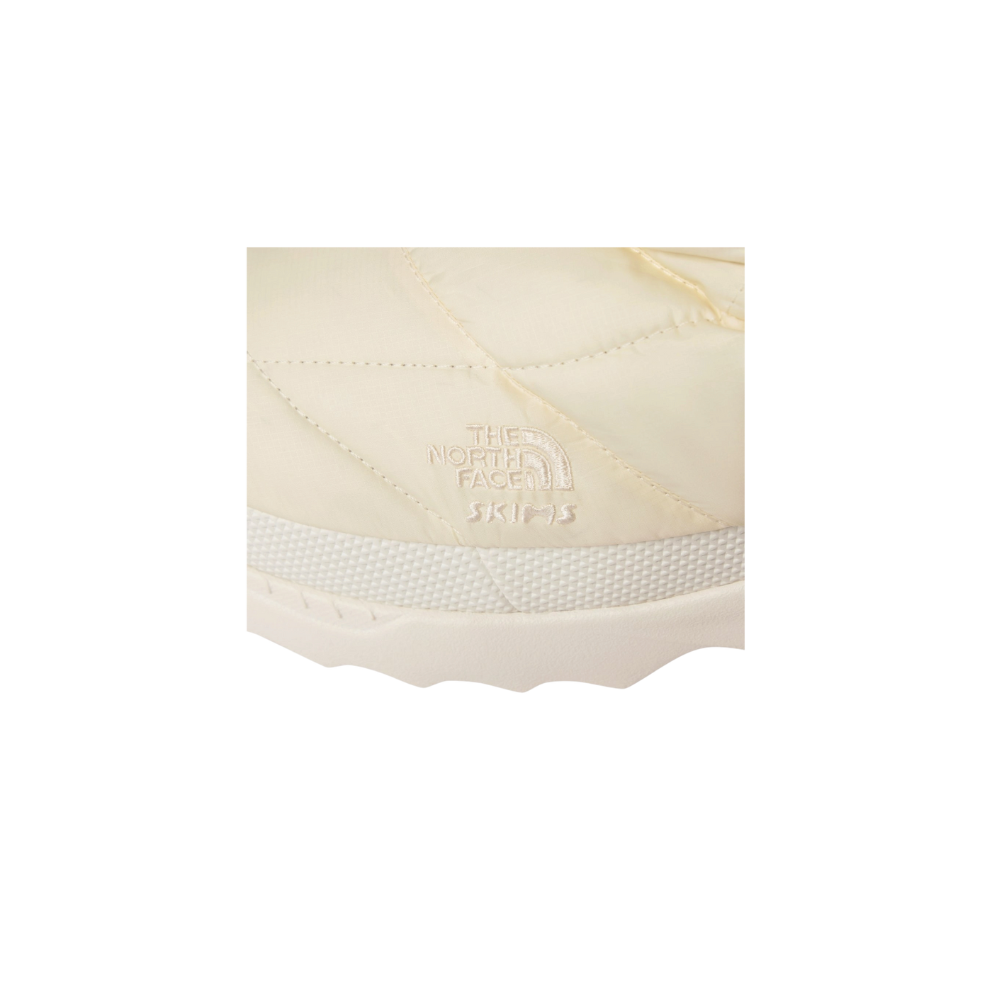 The North Face X Skims Boots Tnf X Skims Nuptse Traction T8r Sk Bone-SK Bone