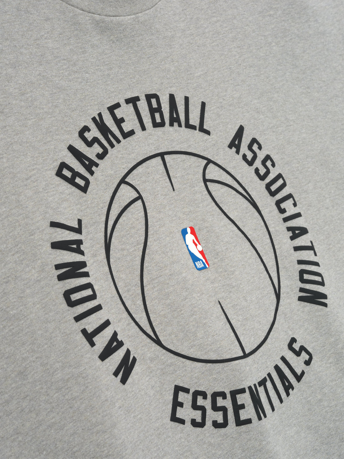 Remera Fear of God Essentials Nba x Barkley Hendricks 90s Concrete Heather