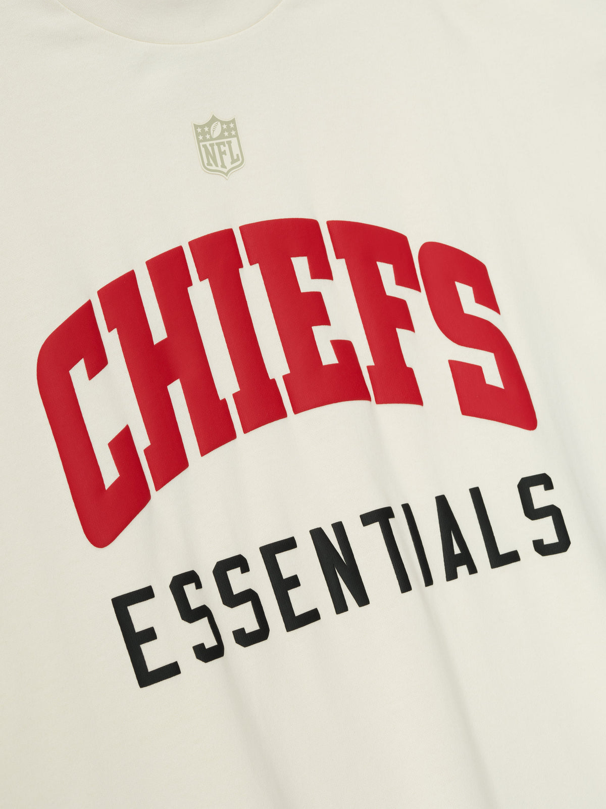 Remera Fear of God Essentials Chiefs 90s 3 4 Sleeve Football Cream White