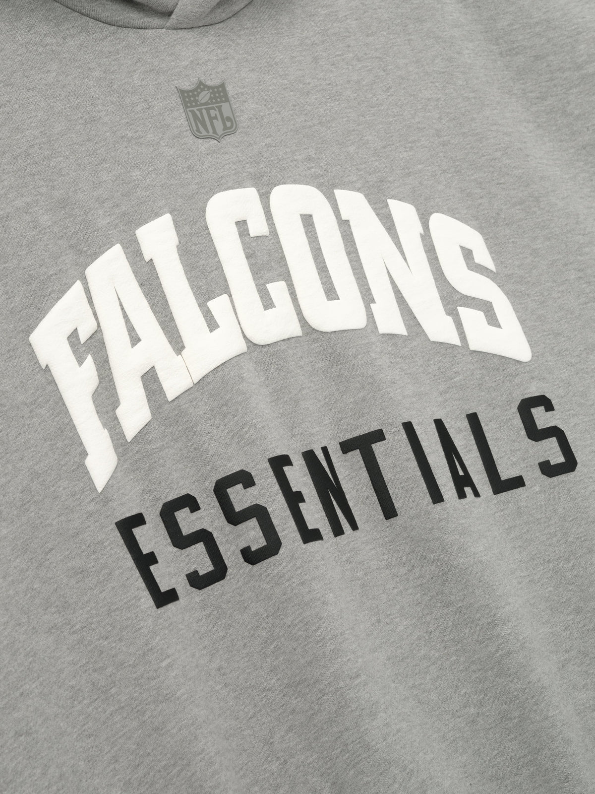 Buzo Fear of God Essentials Falcons Sport Concrete Heather/ Red