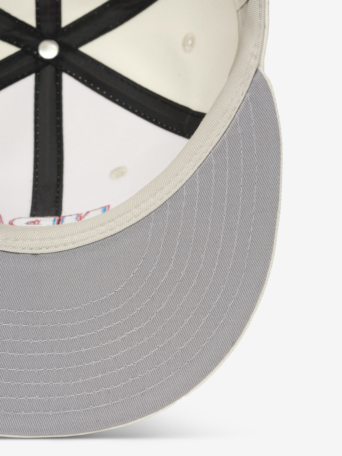Remera Fear of God Essentials Nba 9fifty Rc Snapback Cream White