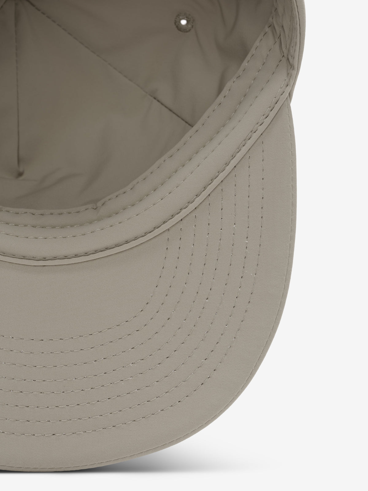 Gorra Fear of God Essentials 5 Panel Nylon Seal