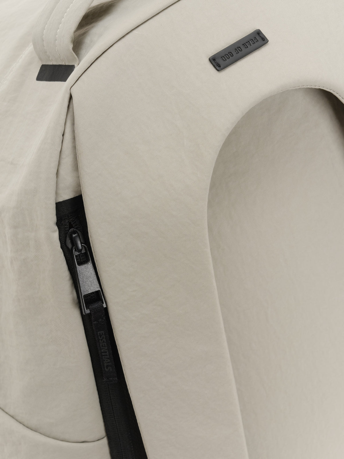 Mochila Fear of God Essentials Backpack Cement