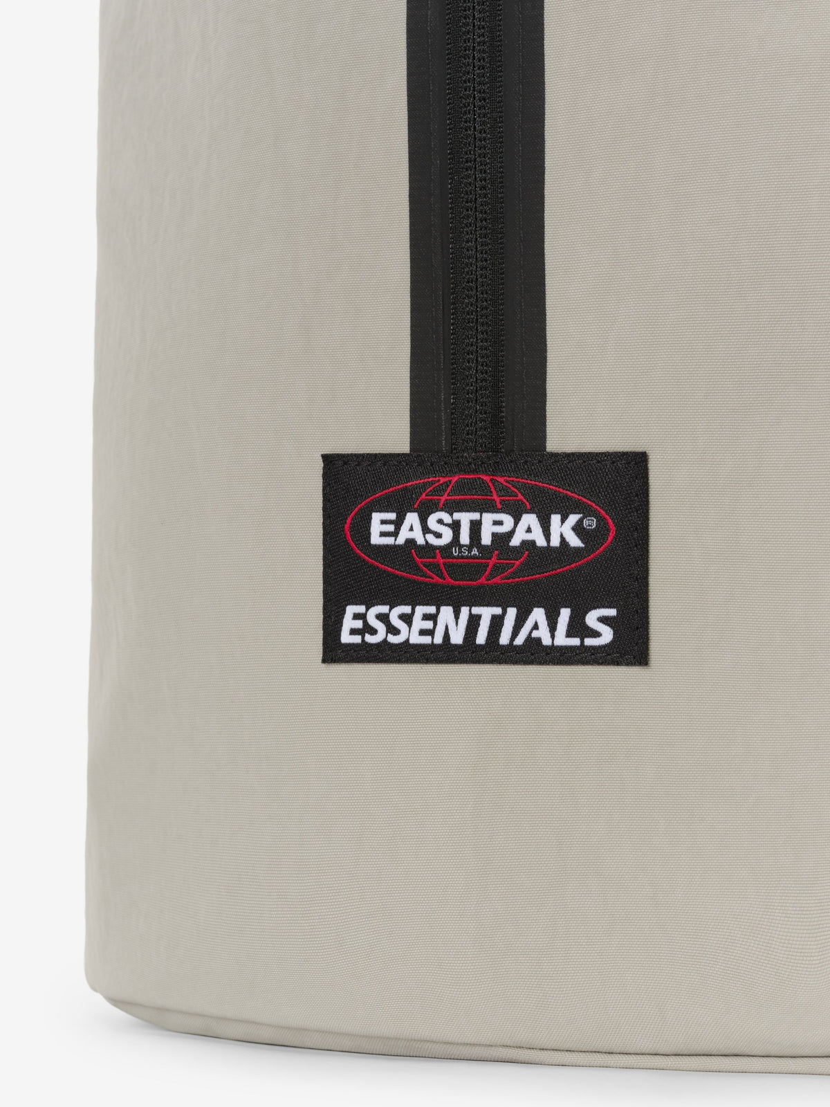 Accesorio Fear of God Essentials Sports Duffel Cement