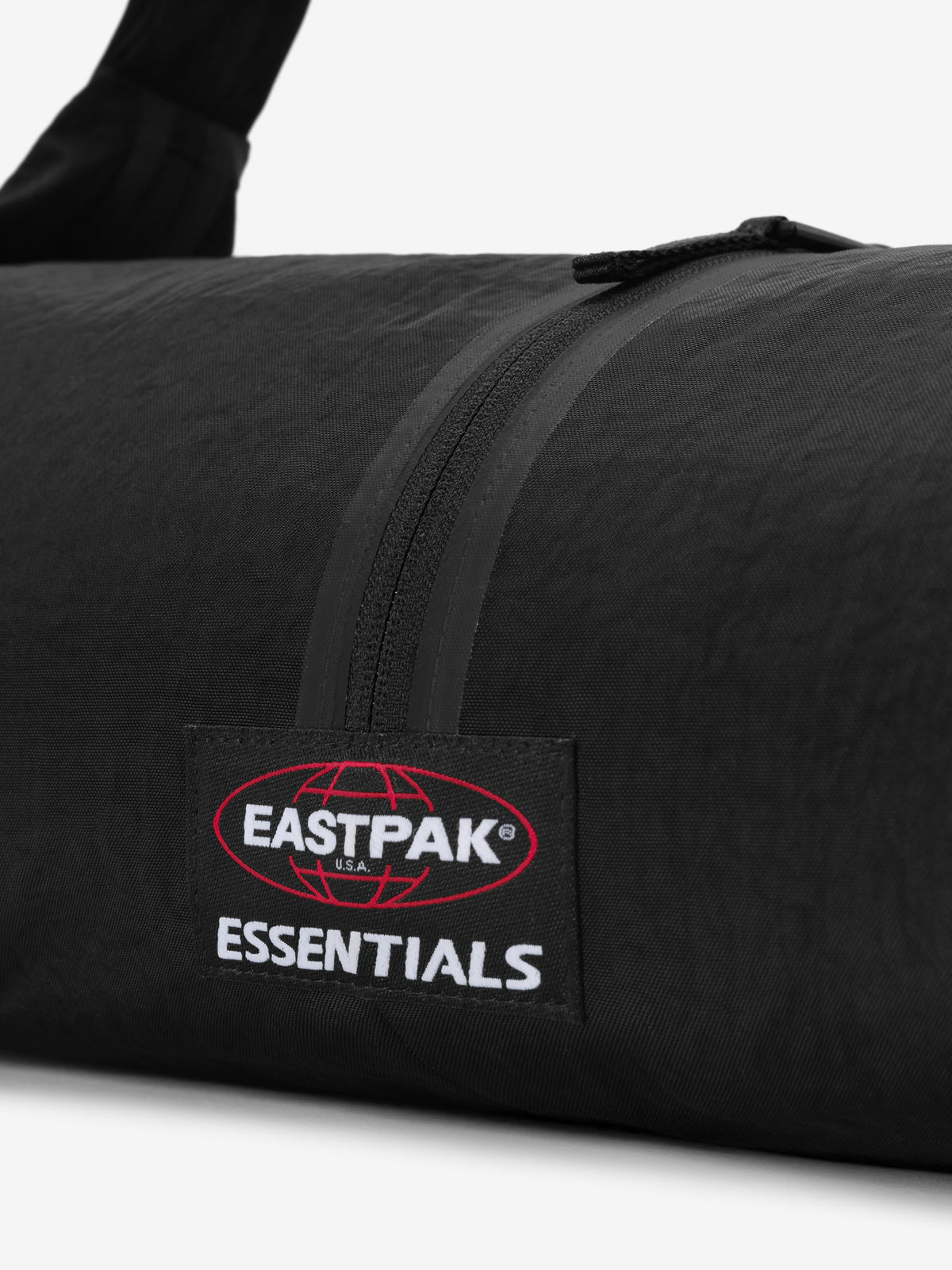 Bolso Fear of God Essentials Shell Bag Off Black