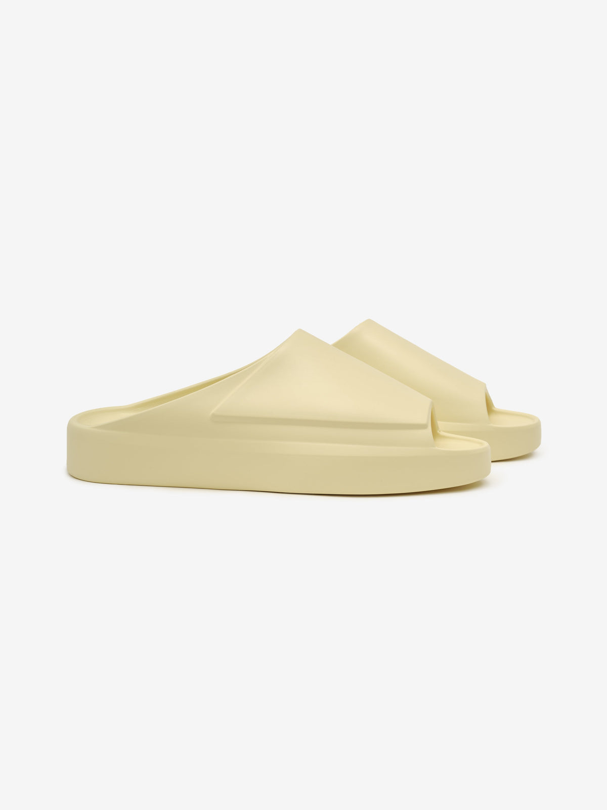 Remera Fear of God Essentials Los Feliz Almond
