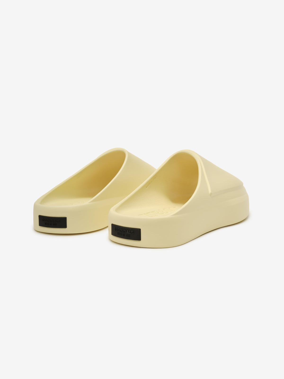Remera Fear of God Essentials Los Feliz Almond