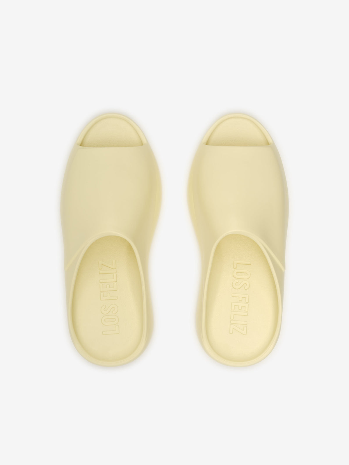 Remera Fear of God Essentials Los Feliz Almond