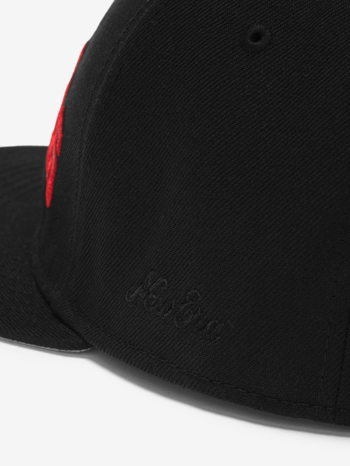 Remera Fear of God Essentials Falcons 9fifty Rc Snapback Negro