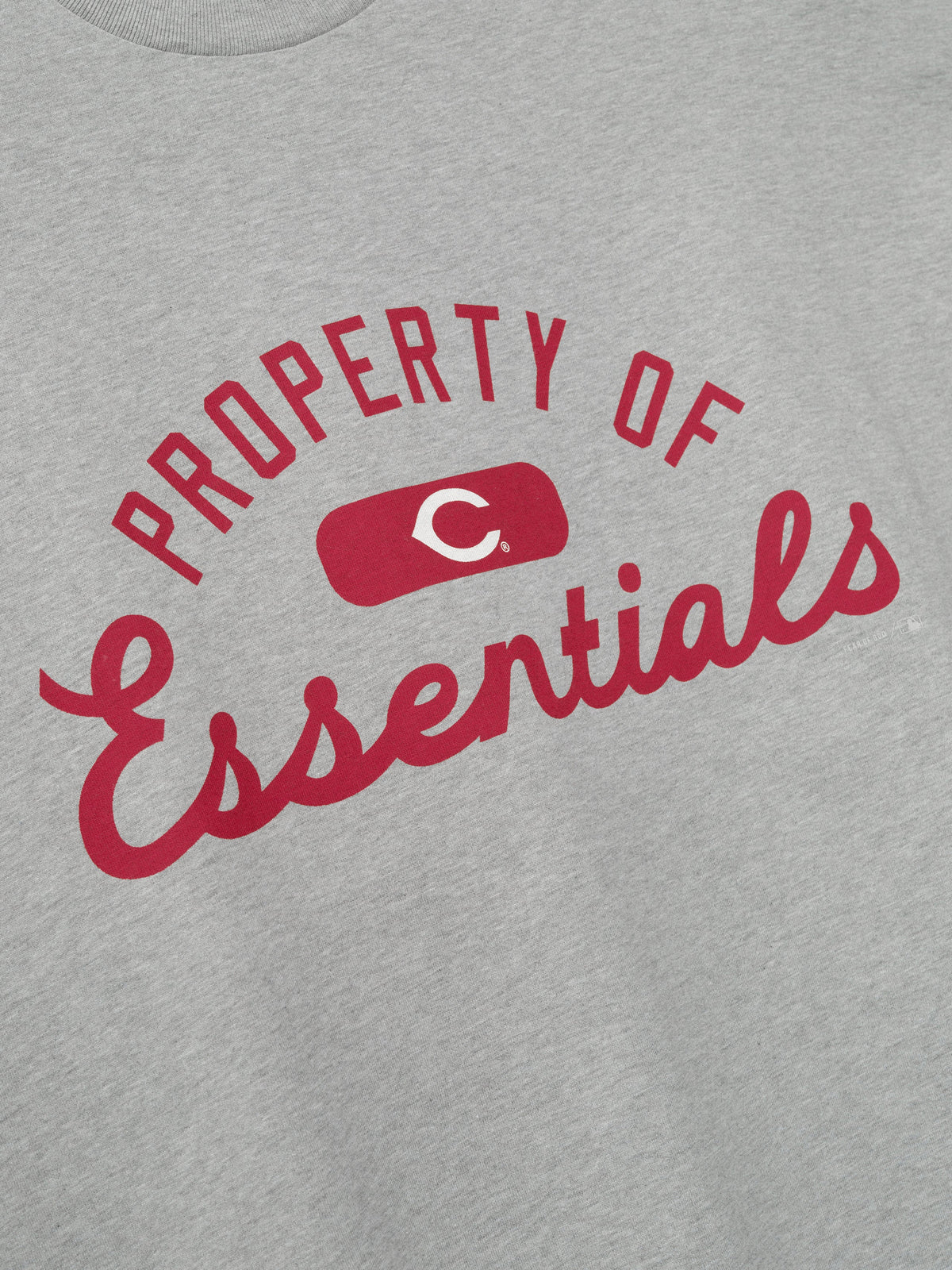 Remera Fear of God Essentials Reds Merch Concrete Heather