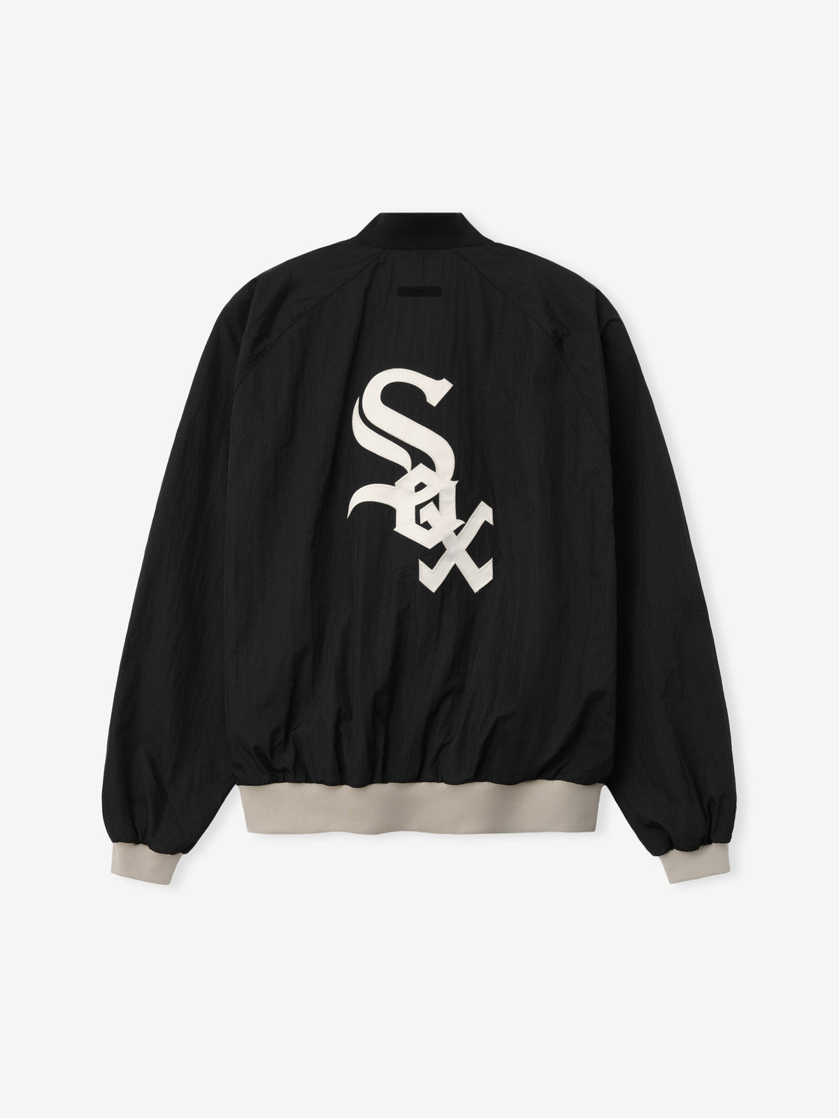Campera Fear of God Essentials Blanco Sox Half Zip Negro