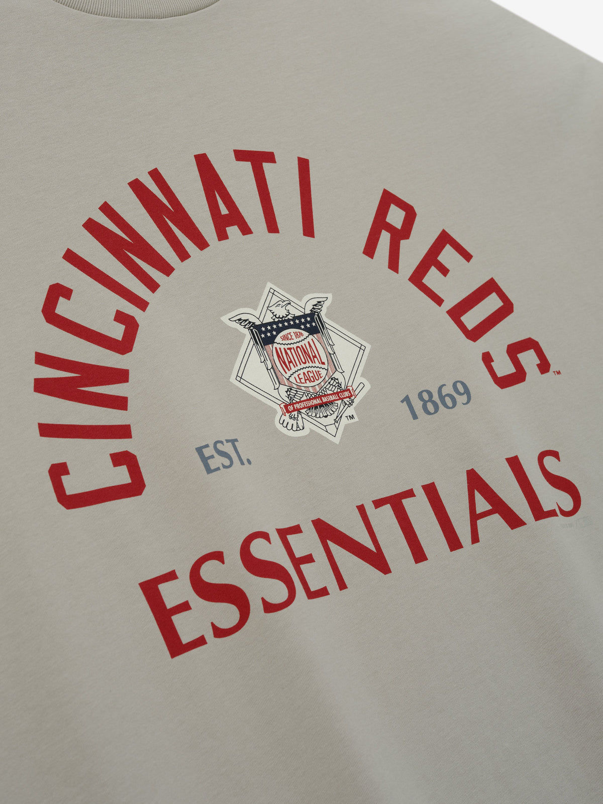 Remera Fear of God Essentials Reds National League Merch Seal