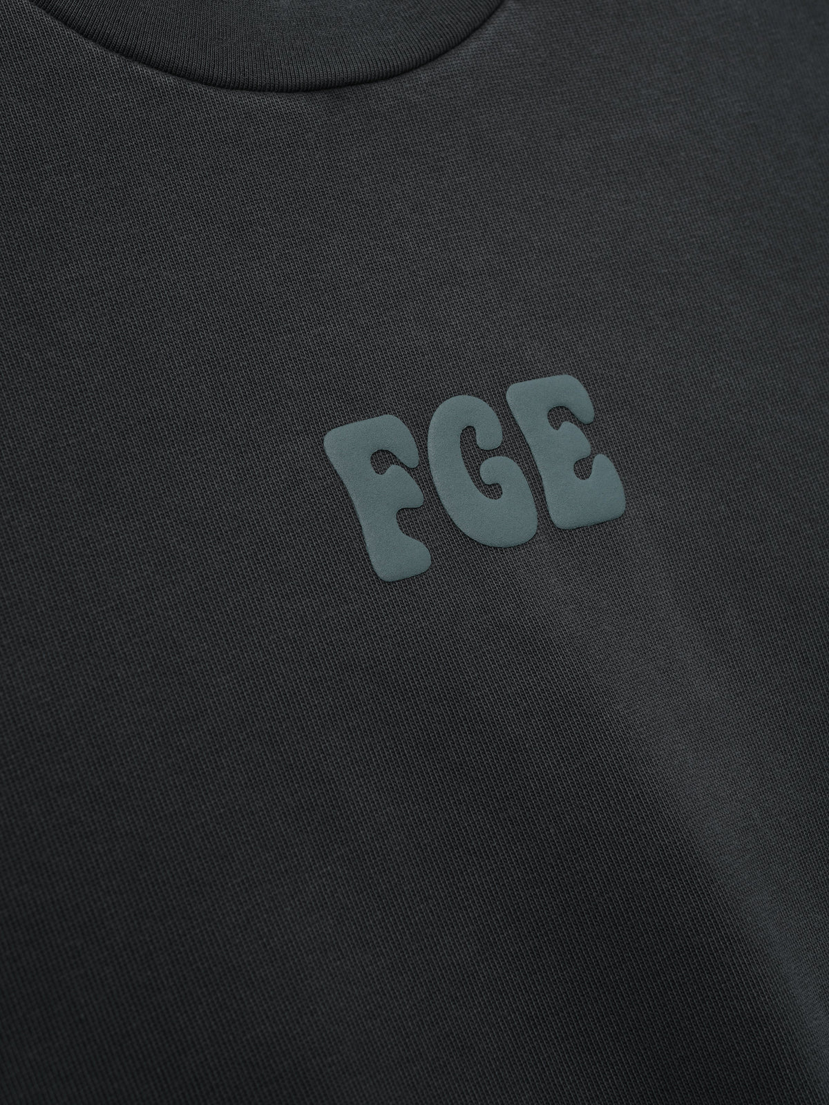Remera Fear of God Essentials Heavy Merch Boxy Fit Washed Iron Grey