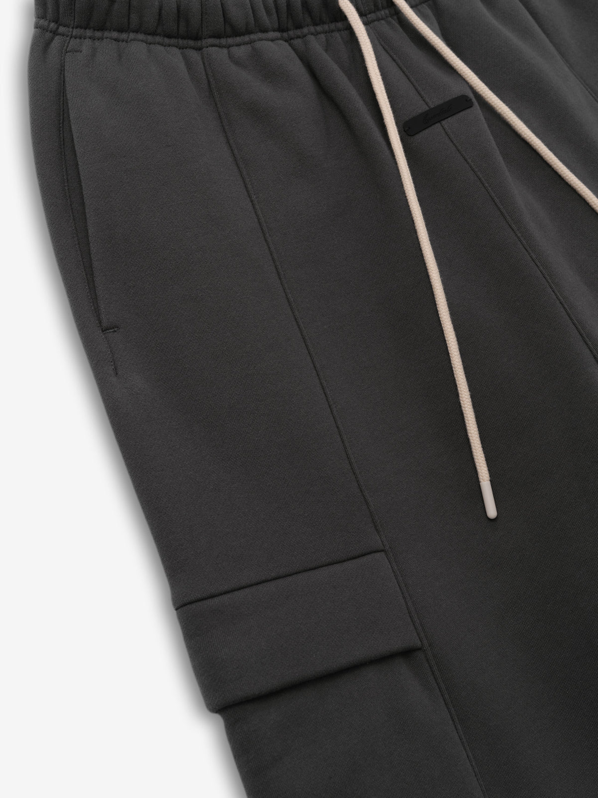 Pantalón Fear of God Essentials Fleece Cargo Field Iron Grey