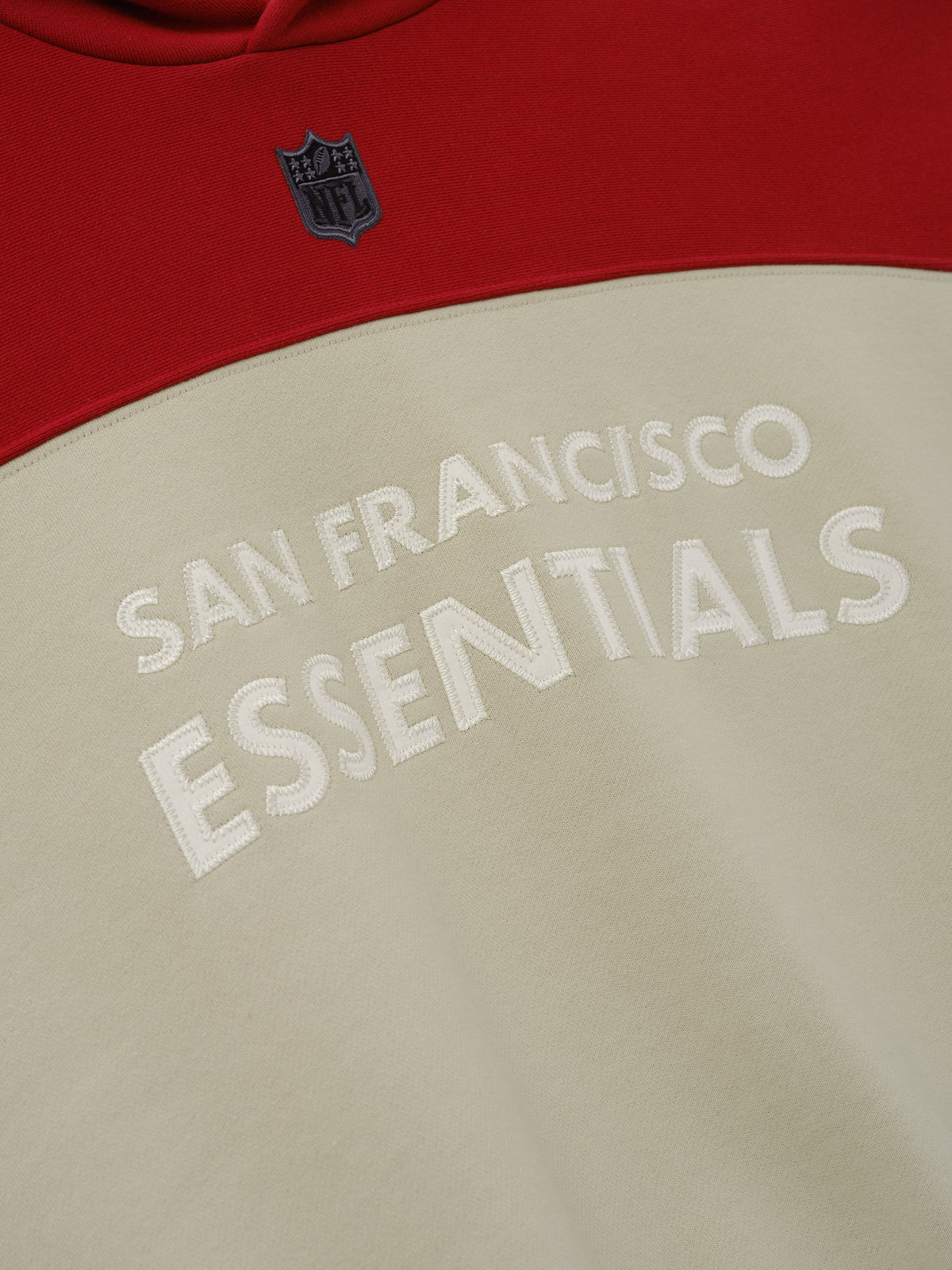 Buzo Fear of God Essentials 49ers 90s Relaxed Sandstone