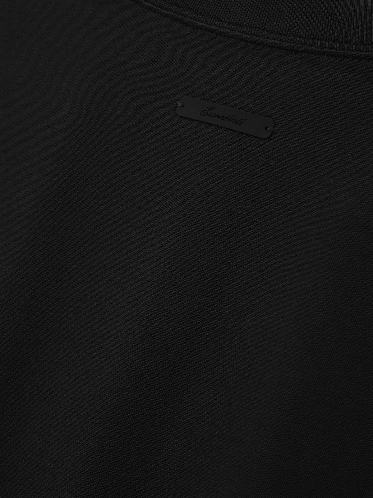 Remera Fear of God Essentials Celtics Muscle Negro