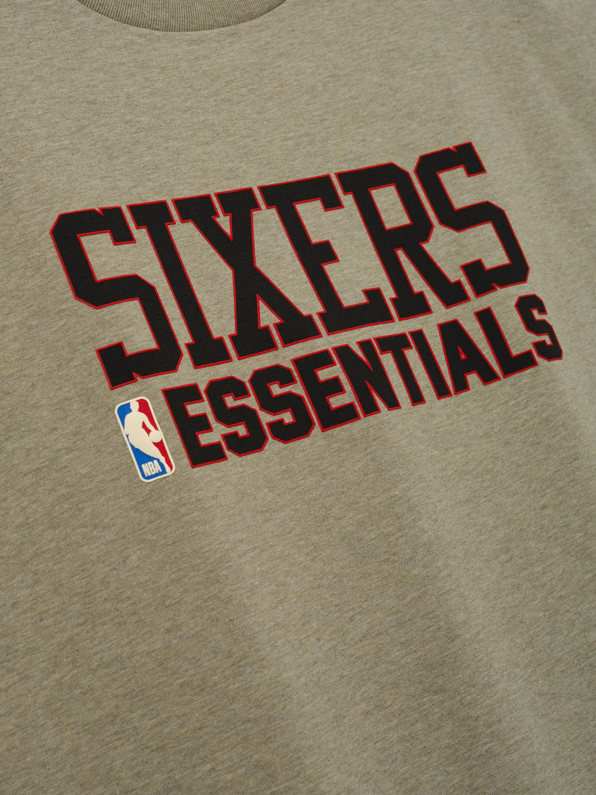 Remera Fear of God Essentials Sixers Muscle Seal Heather