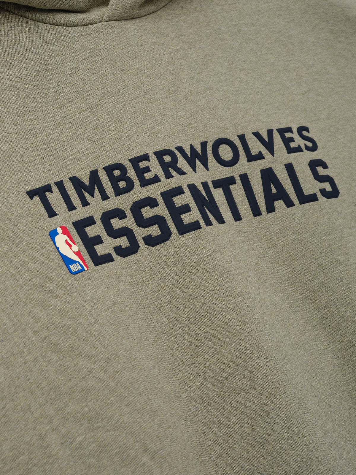 Buzo Fear of God Essentials Timberwolves 90s Relaxed Seal Heather