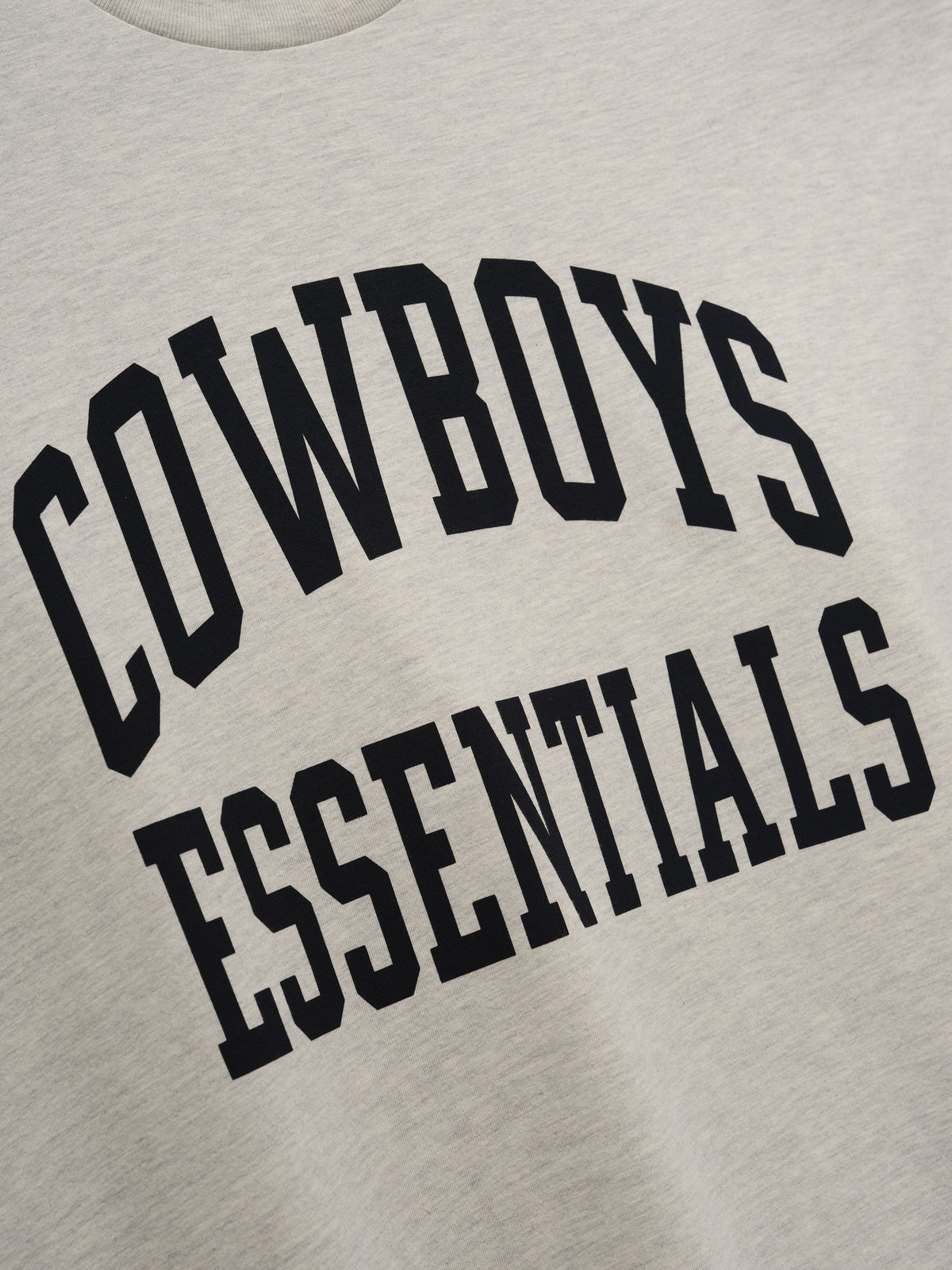 Remera Fear of God Essentials Dallas Cowboys Training Camp Light Heather