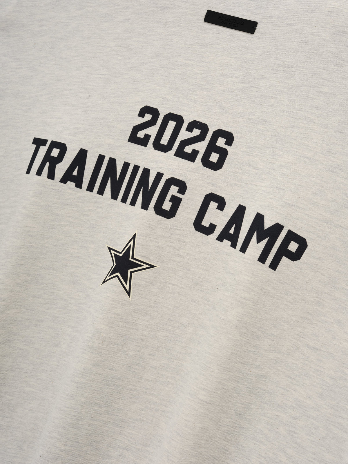 Remera Fear of God Essentials Dallas Cowboys Training Camp Light Heather