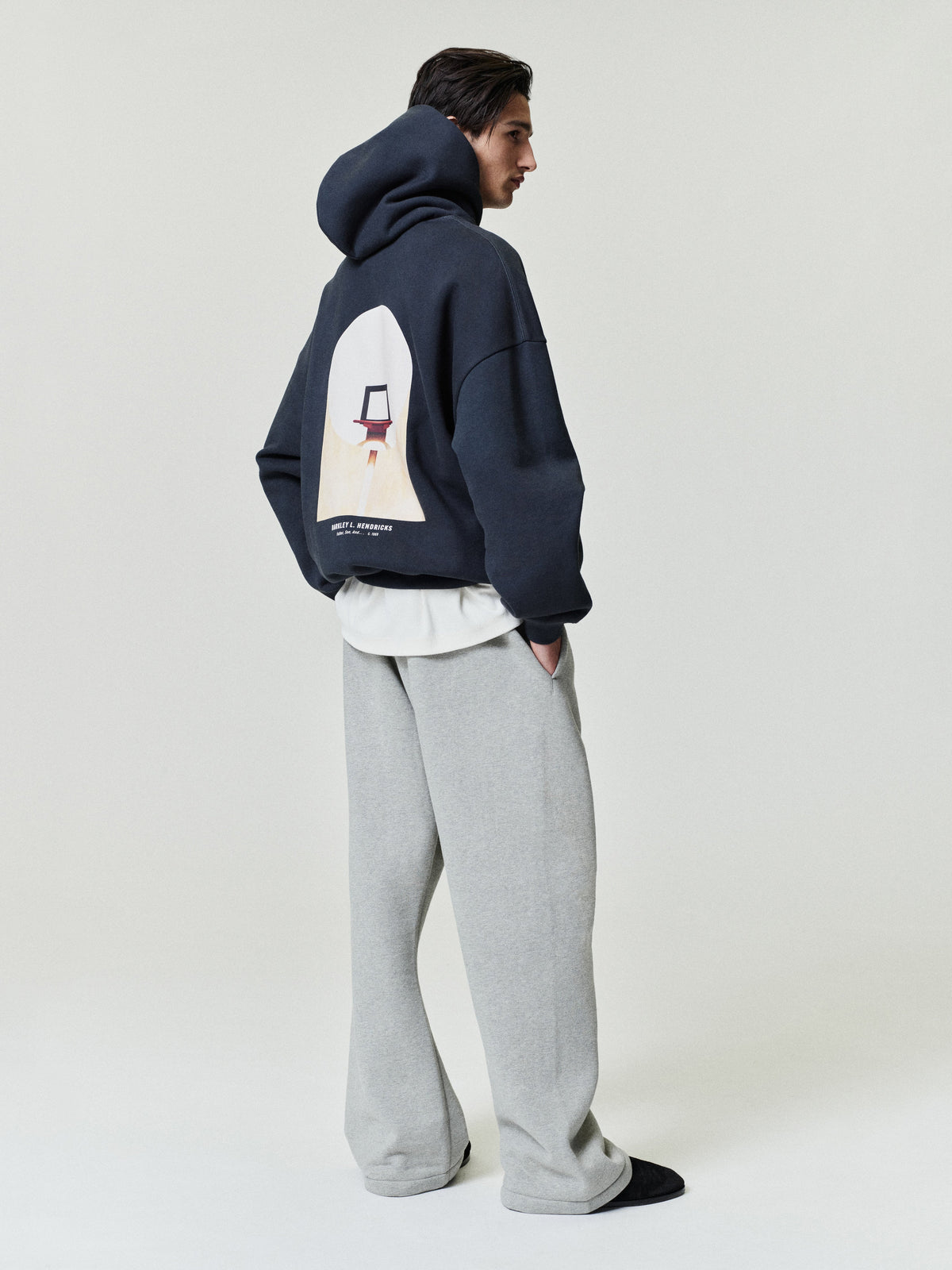 Buzo Fear of God Essentials Nba x Barkley Hendricks 90s Faded Black