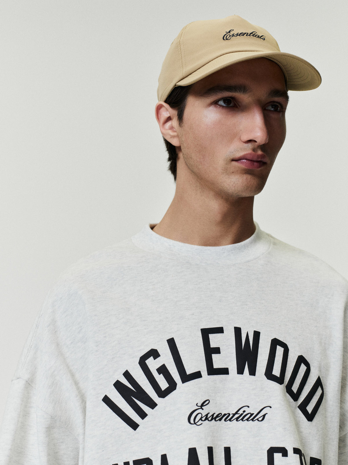 Remera Fear of God Essentials Inglewood x All Star Weekend '26 90s Oatmeal Heather