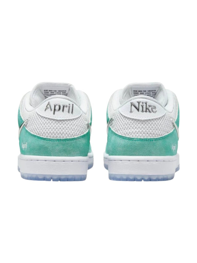 Nike SB Dunk April