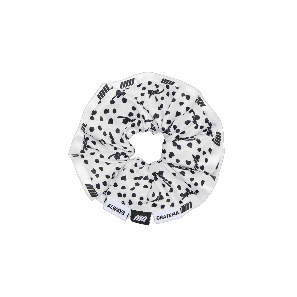 Eme Studios Isabella Pearl Scrunchie
